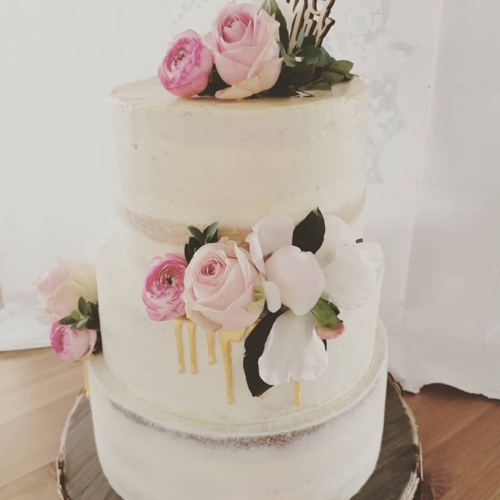 Wedding Cake from Mrs. Applepie