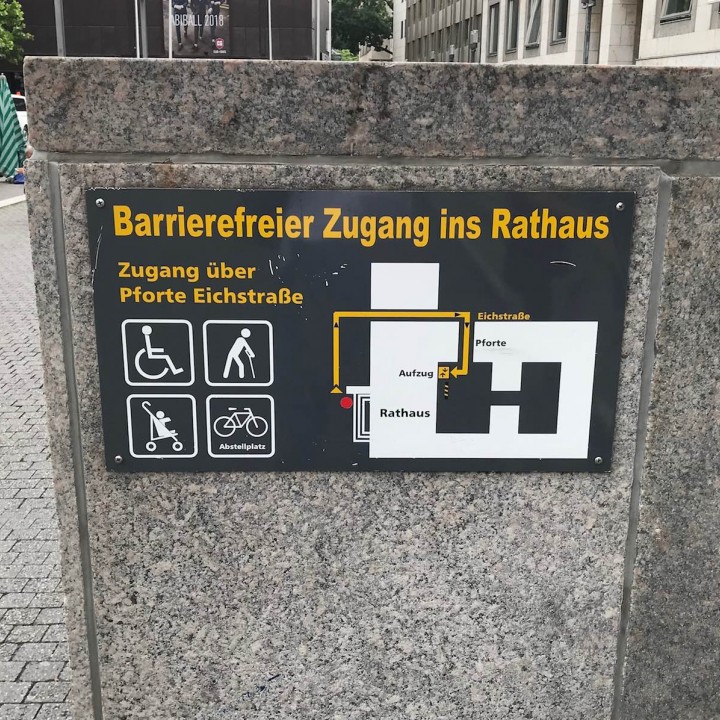 How to enter Stuttgart Rathaus with a stroller.